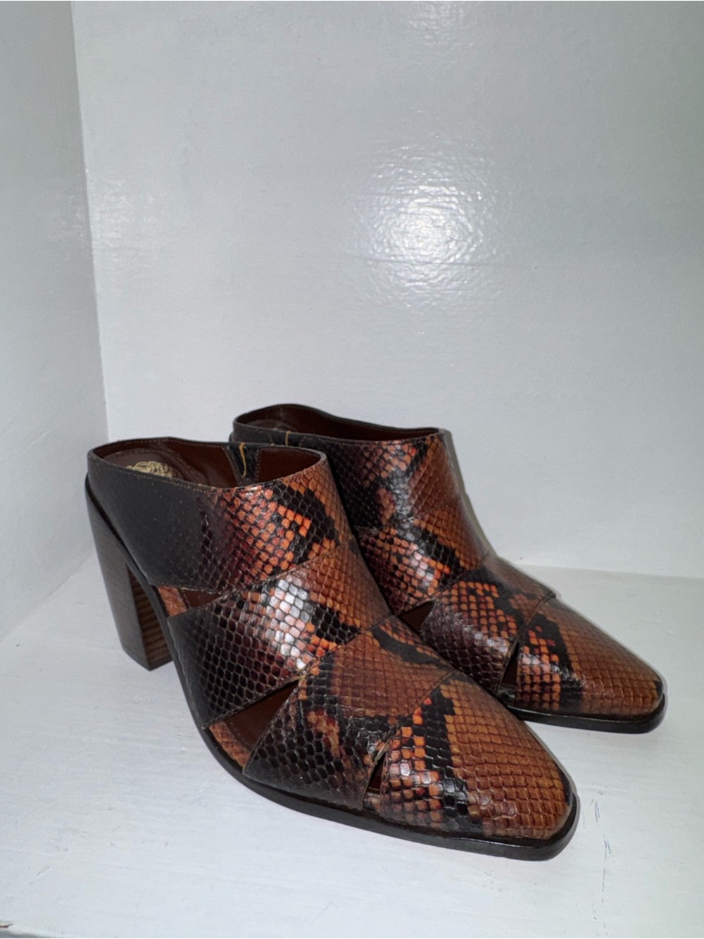 Vince Camuto Aimie Brown Snakeskin Print Mule Heels Women’s Size 9